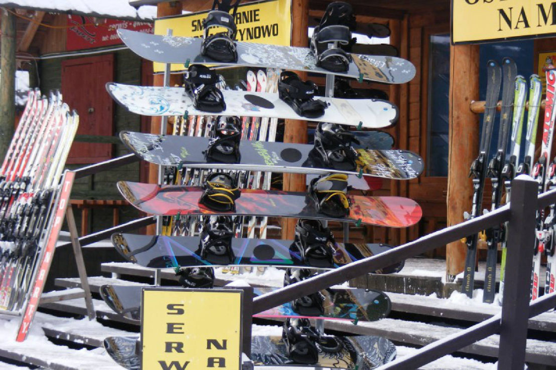 Stoisko z deskami snowboardowymi naszego sklepu